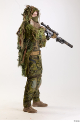  Andrew Elliott in Ghillie Aiming Gun 